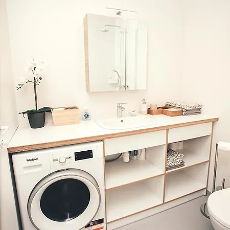 Ring Stop Apartment